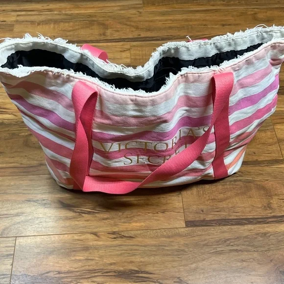 Victoria’s Secret Stripe Beach Tote Bag - Picture 3 of 9